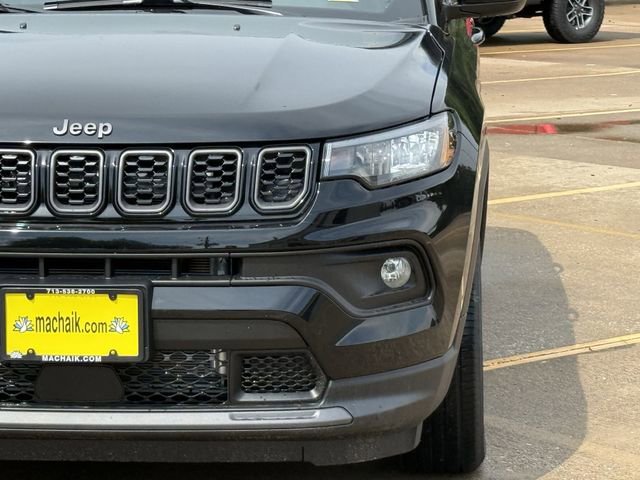 New 2025 Jeep Compass Latitude w/ Sun & Sound Group AWD/4WD image 8