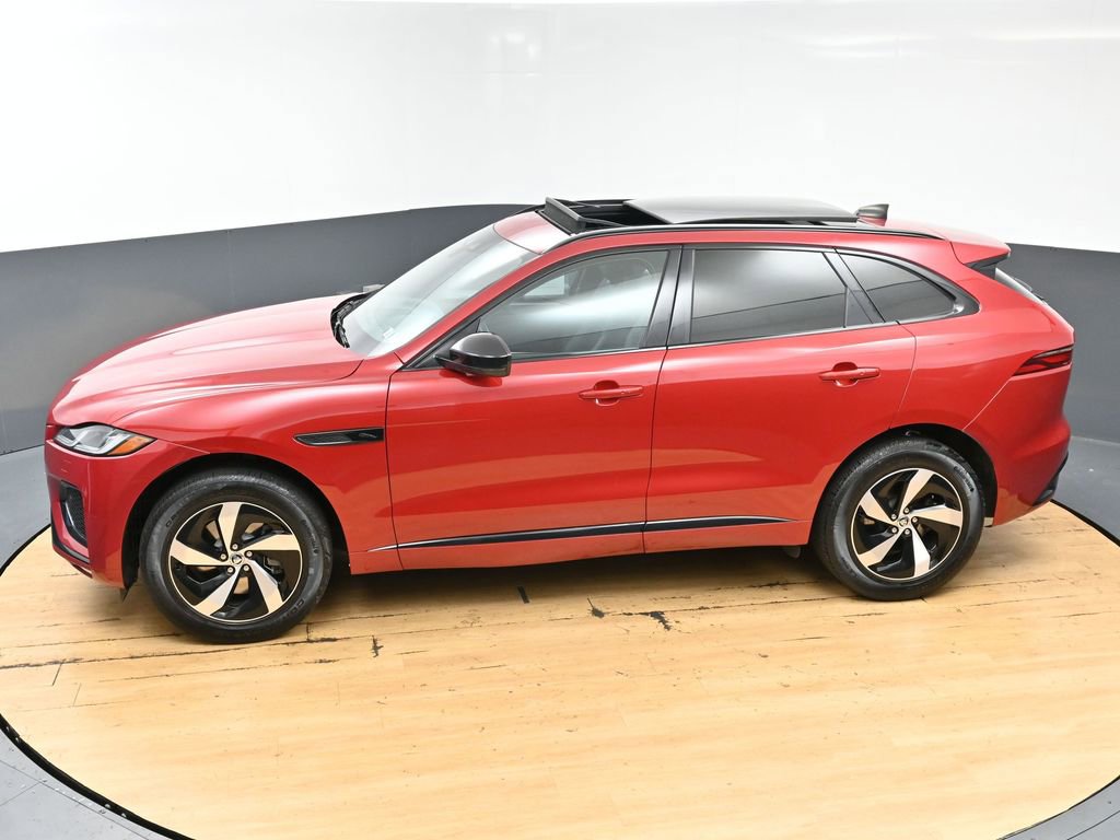 Used 2025 Jaguar F-PACE R-Dynamic S image 46