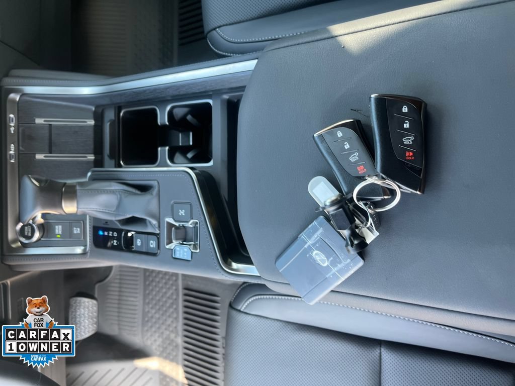 Used 2026 Lexus GX 550 w/ Accessory Package (2T) AWD/4WD image 30