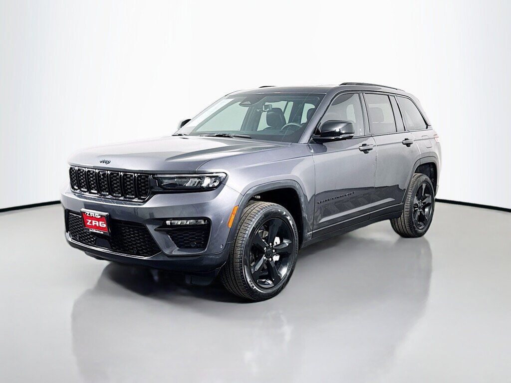 Used 2025 Jeep Grand Cherokee Limited w/ Luxury Tech Group II RWD image 1