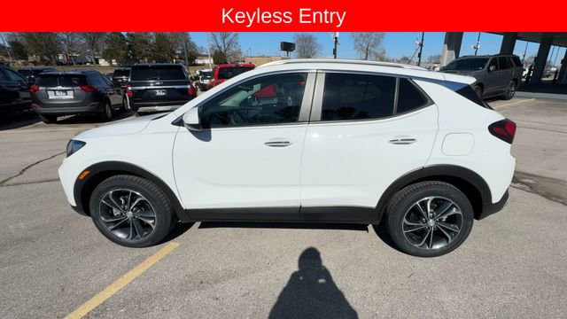 Used 2023 Buick Encore GX Select w/ Safety Package II image 5