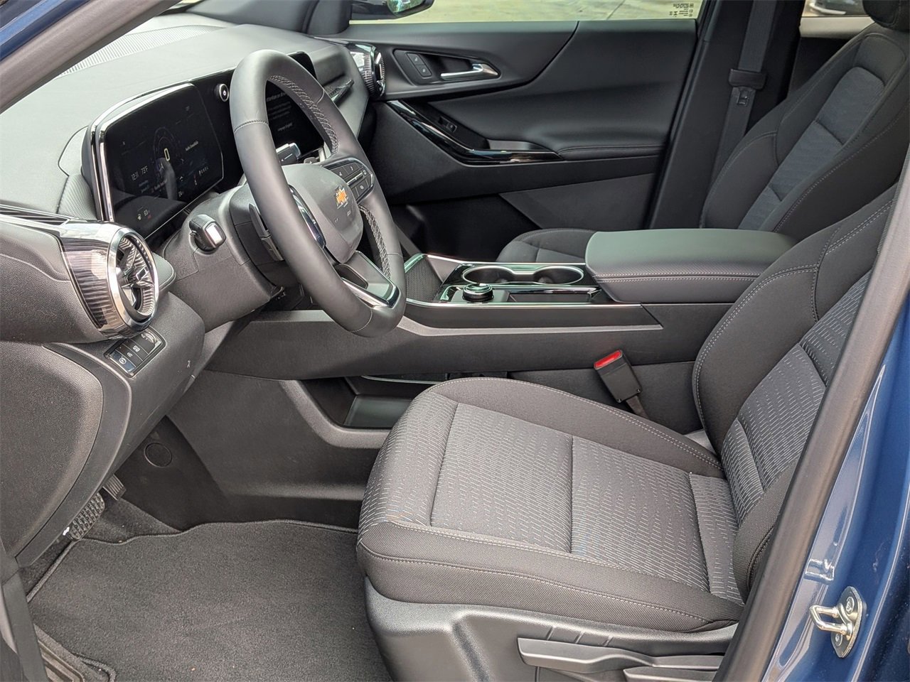 New 2026 Chevrolet Equinox LT image 18