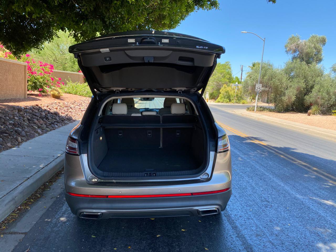 Used 2019 Lincoln Nautilus Reserve FWD image 6