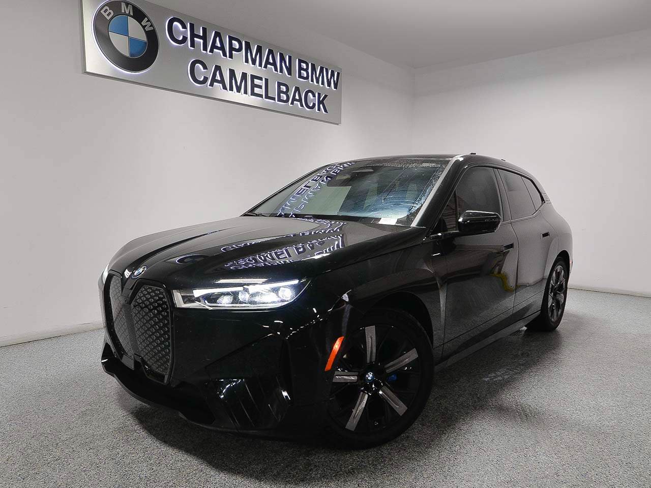 Used 2024 BMW iX M60 w/ Luxury Package AWD/4WD image 1