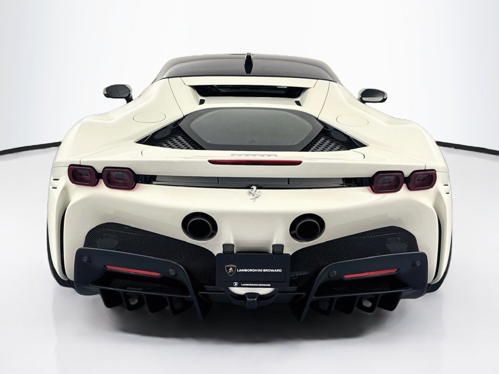 Used 2022 Ferrari SF90 Stradale AWD/4WD image 6