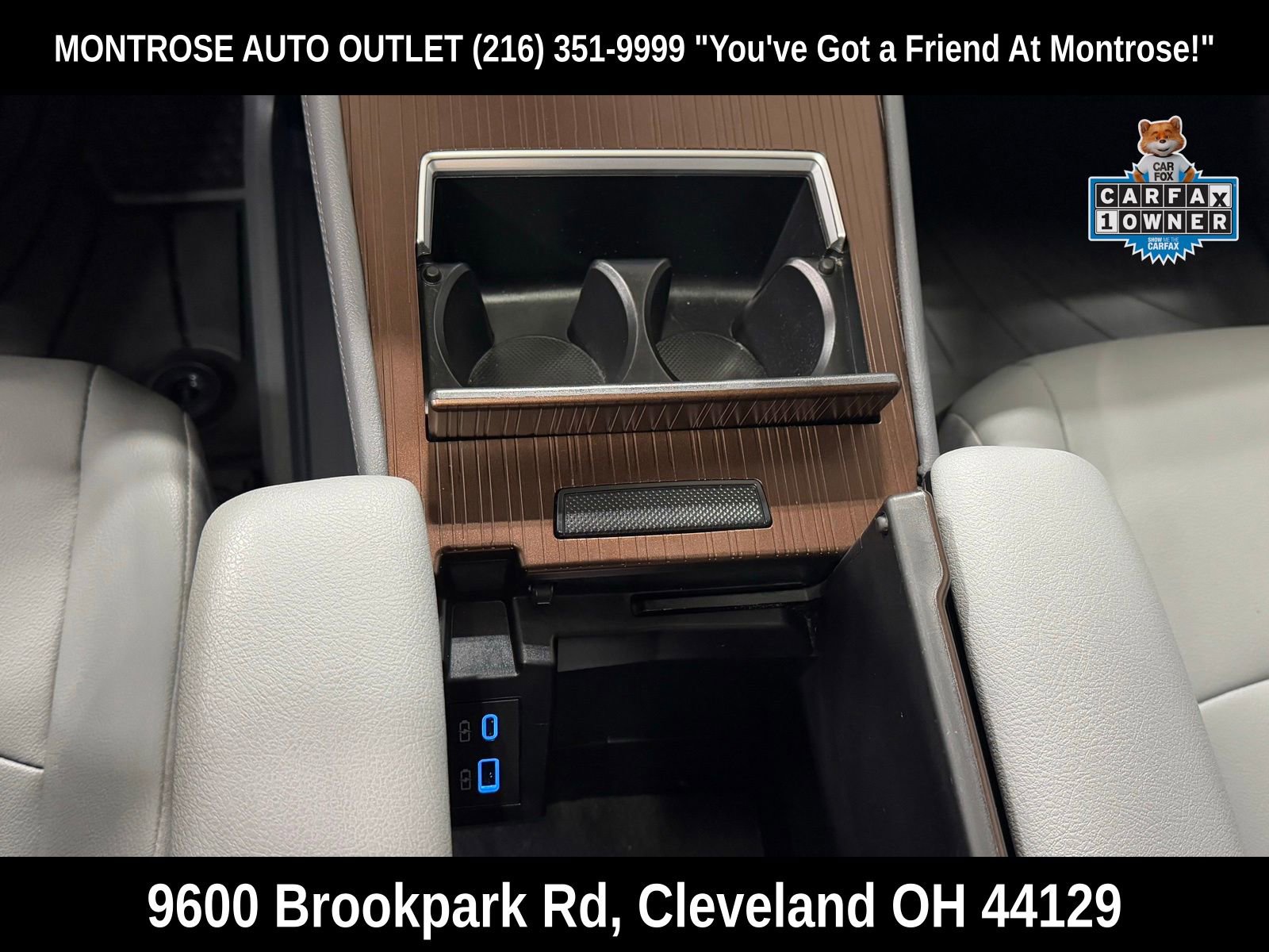 Used 2023 Toyota Sienna XLE image 22