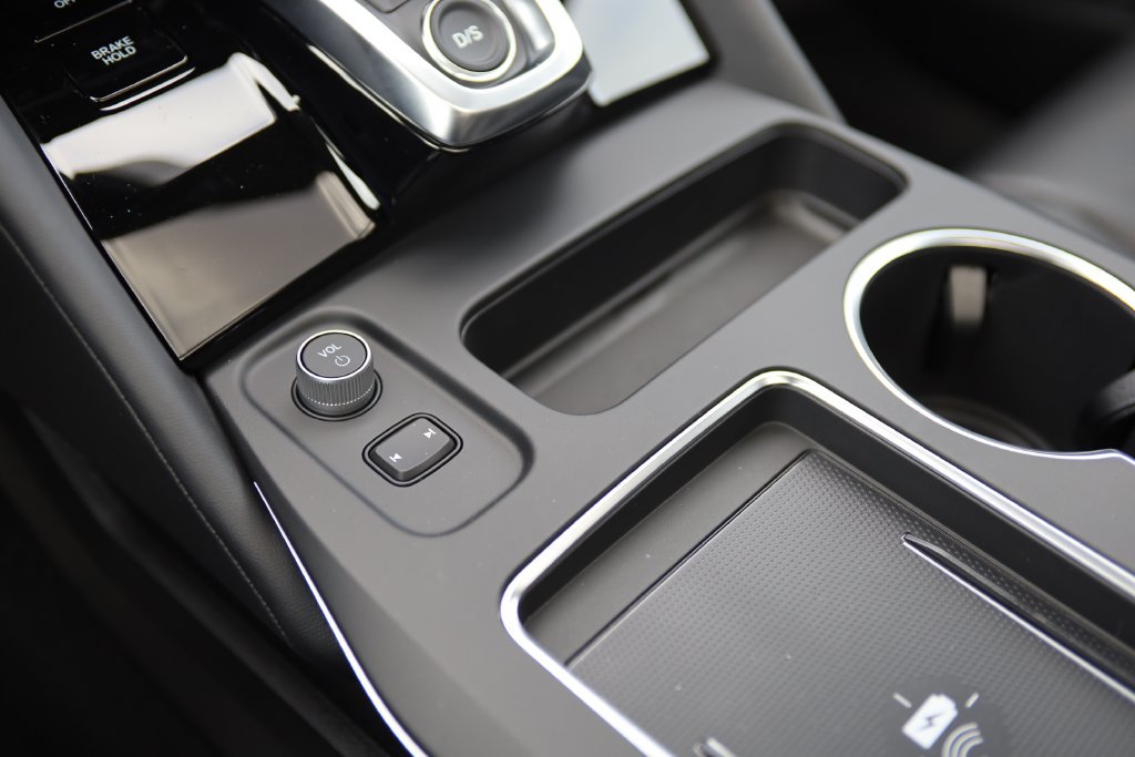 New 2026 Acura MDX w/ Technology Package FWD image 23