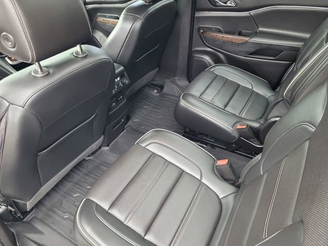Used 2022 GMC Acadia Denali w/ Denali Ultimate Package image 10
