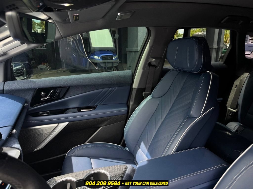 Used 2025 Cadillac Optiq Sport 2 AWD/4WD image 27