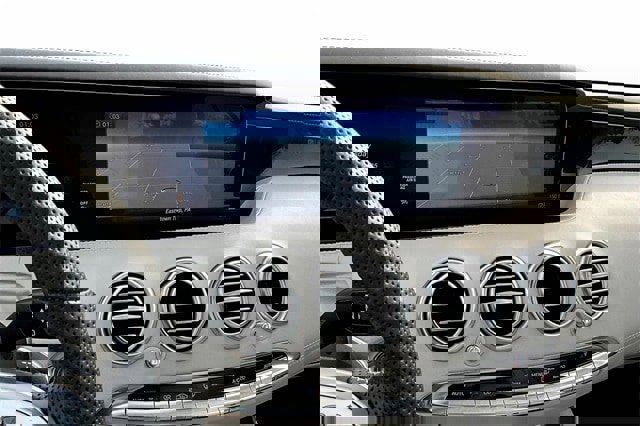 Used 2018 Mercedes-Benz S 560 4MATIC Coupe image 12