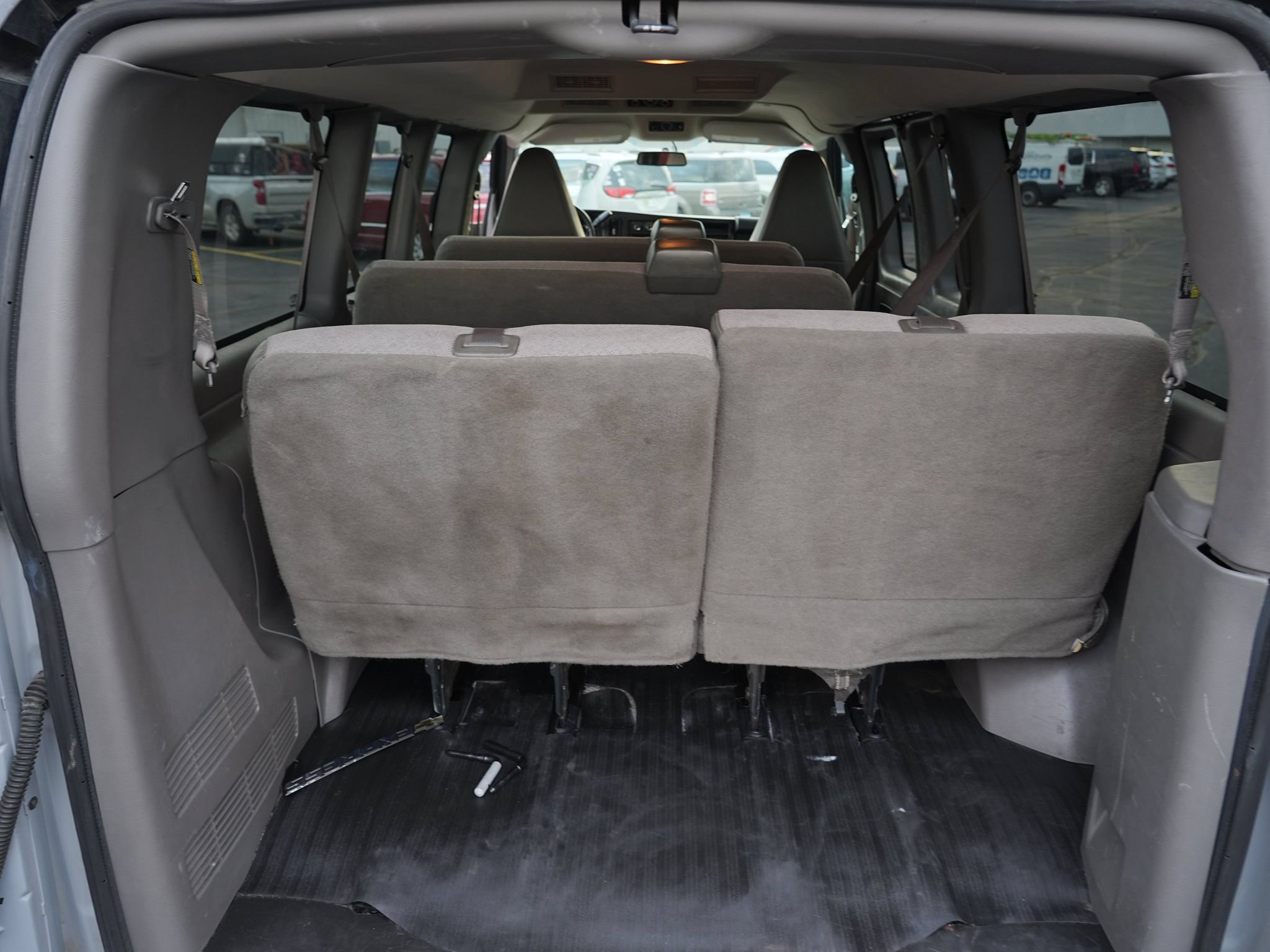 Used 2018 Chevrolet Express 2500 LS w/ Driver Convenience Package RWD image 19