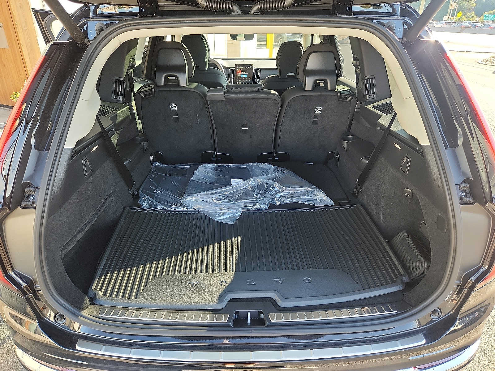 Used 2026 Volvo XC90 B6 Plus w/ Protection Package Premier AWD/4WD image 27
