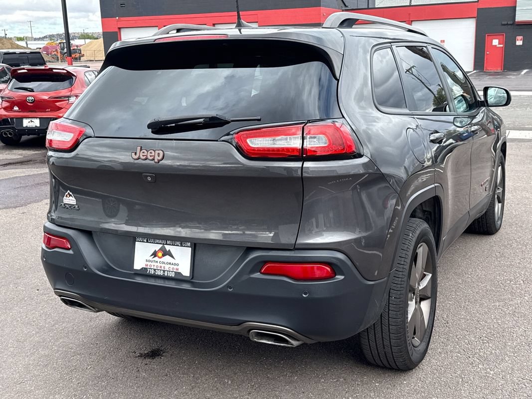 Used 2017 Jeep Cherokee Latitude AWD/4WD image 7