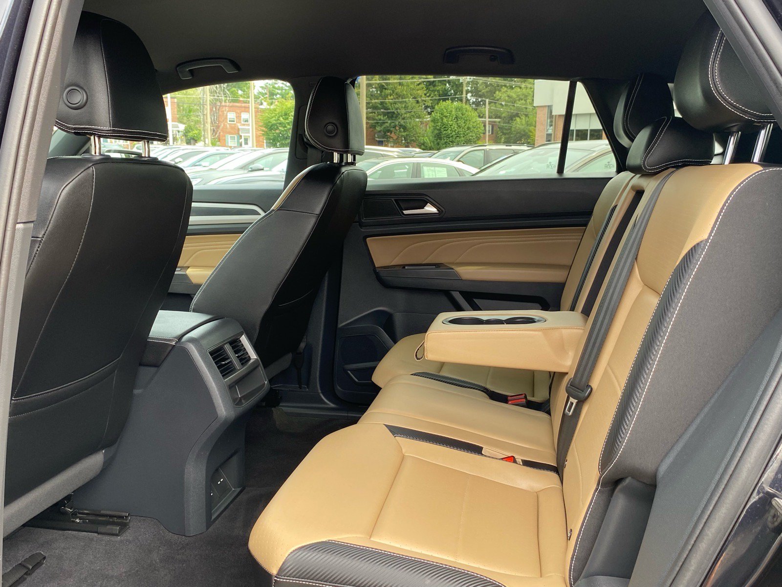 Certified 2023 Volkswagen Atlas Cross Sport SE w/ Black Wheel Package AWD/4WD image 19