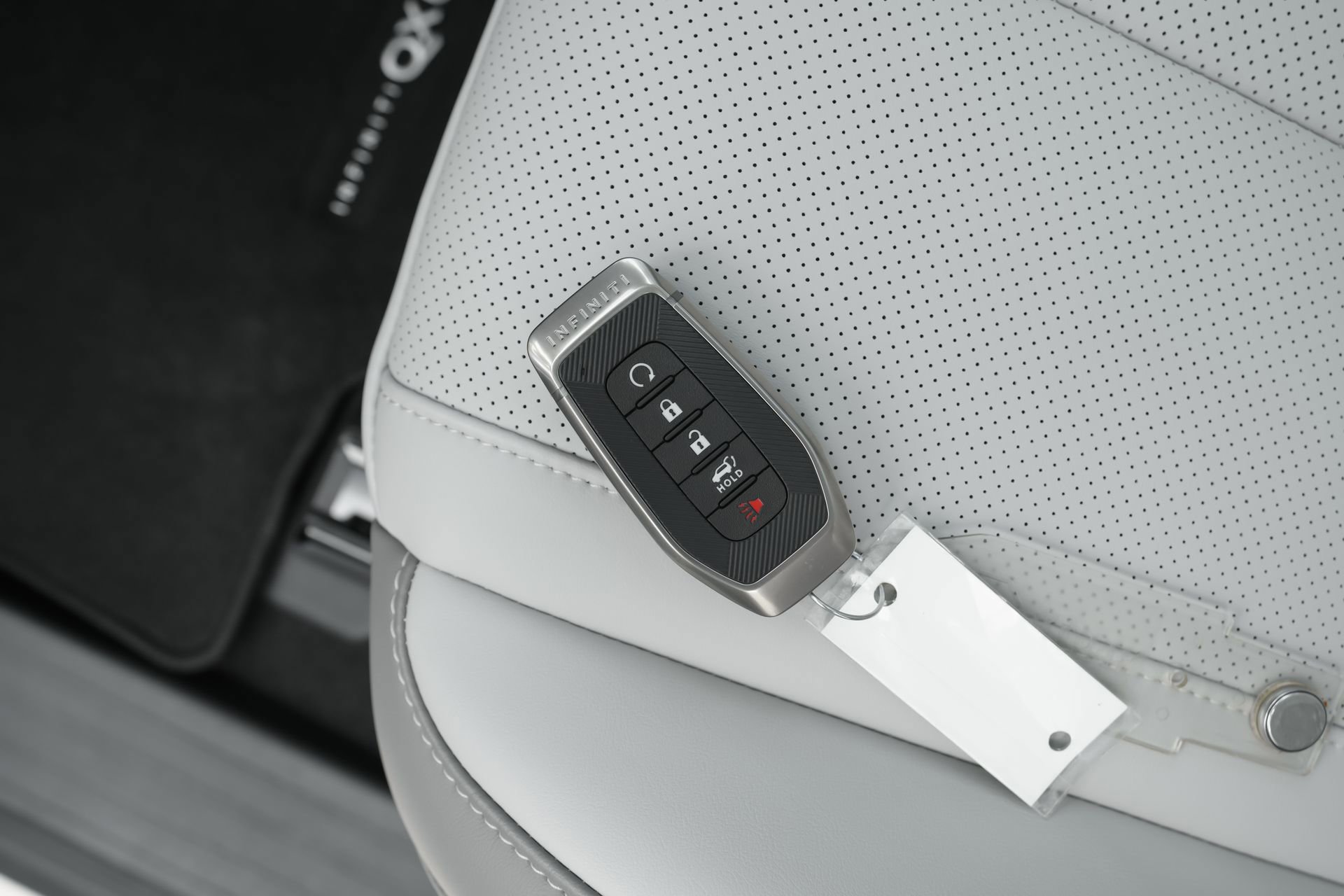 New 2026 INFINITI QX60 Luxe w/ Family Package image 35