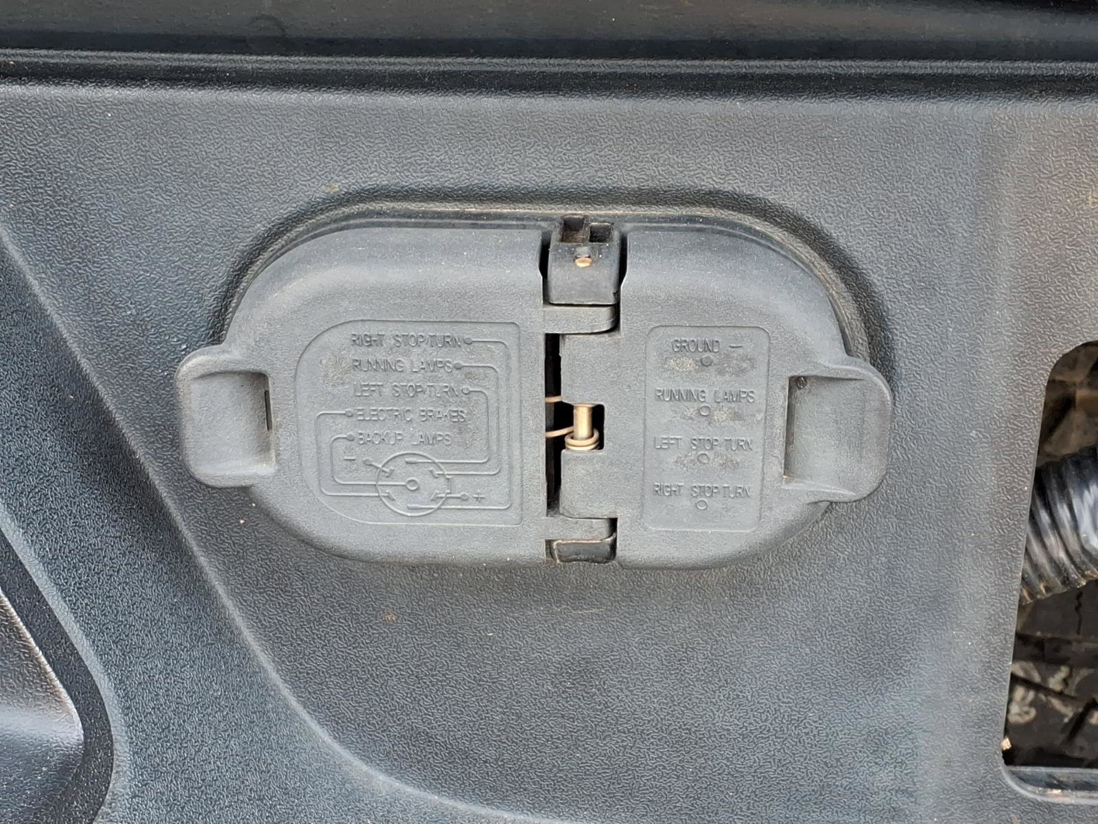 Used 2017 Toyota Tacoma TRD Sport w/ Premium & Technology Package image 12