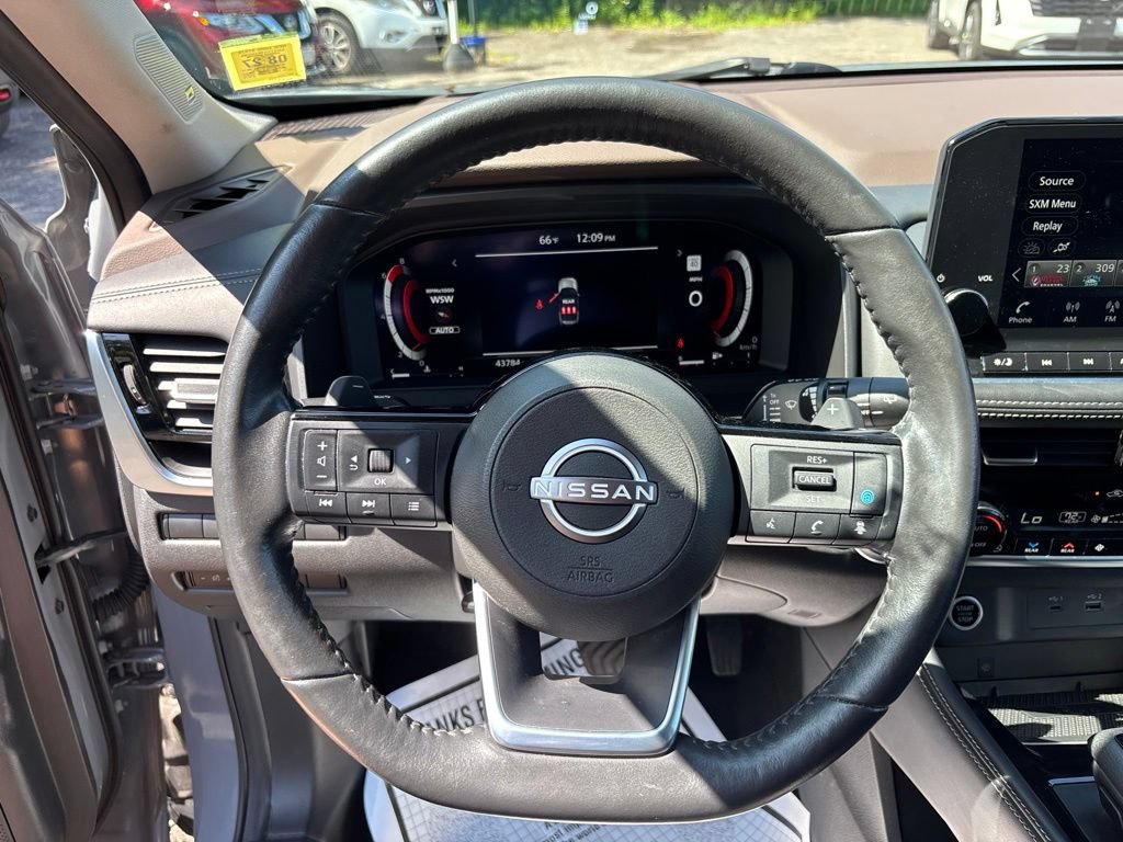 Certified 2023 Nissan Rogue Platinum w/ Platinum Premium Package AWD/4WD image 23
