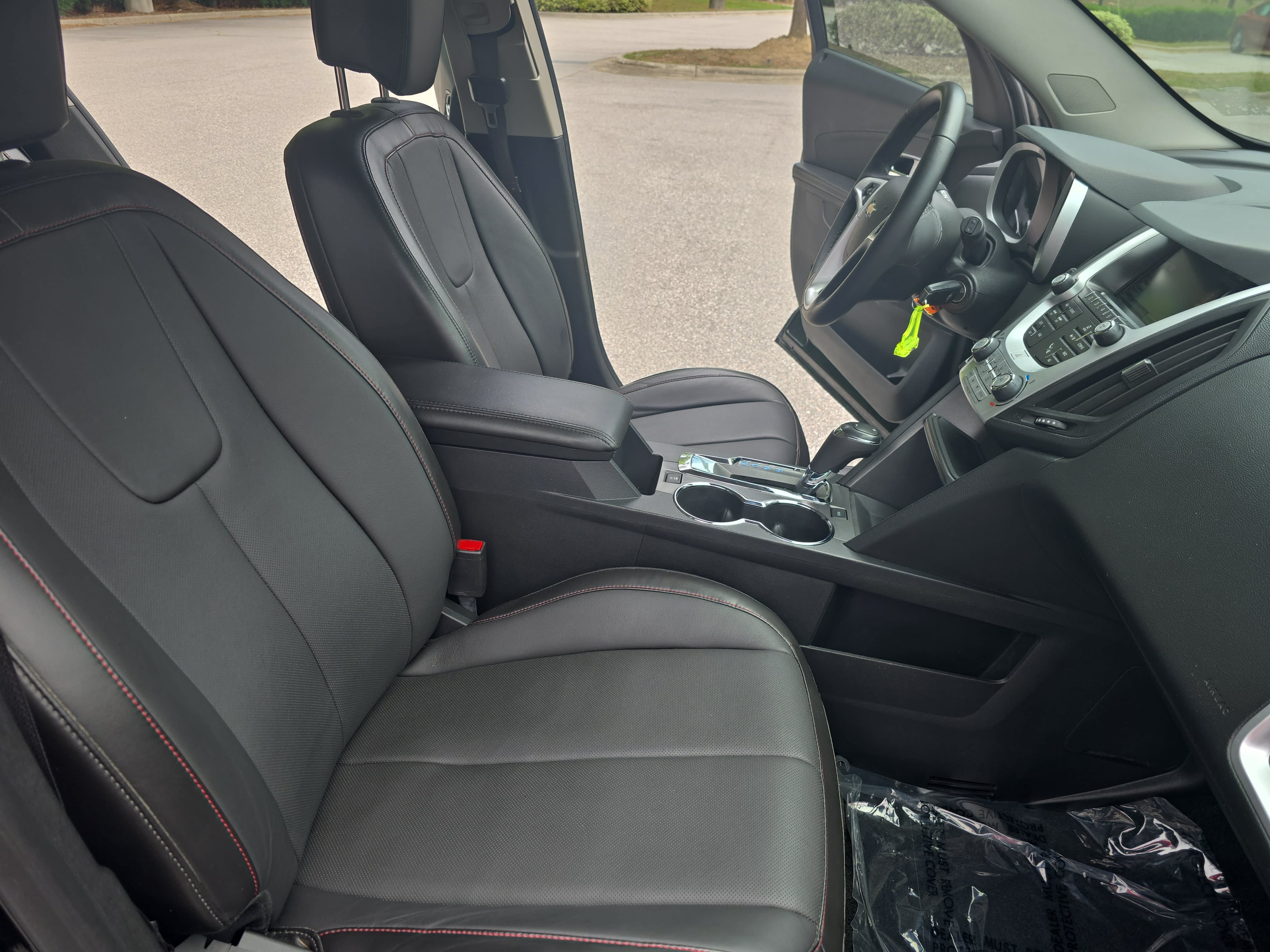 Used 2017 Chevrolet Equinox Premier w/ Enhanced Convenience Package FWD image 10