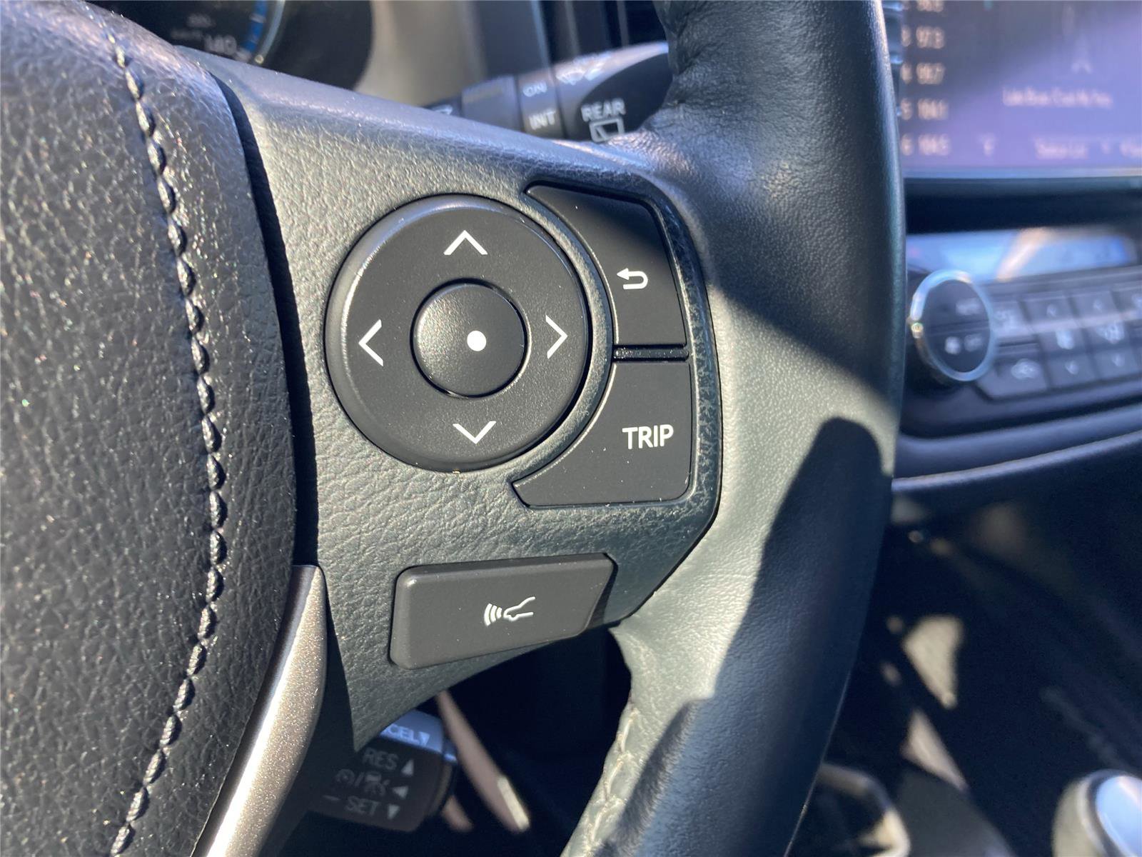 Used 2017 Toyota RAV4 Limited image 22