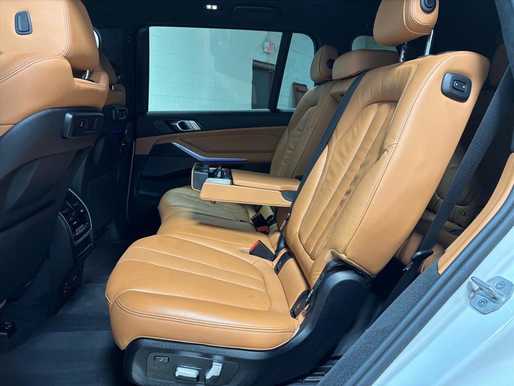 Used 2021 BMW X7 xDrive40i w/ M Sport Package image 28
