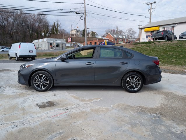 Used 2023 Kia Forte LXS w/ LXS Technology Package image 9