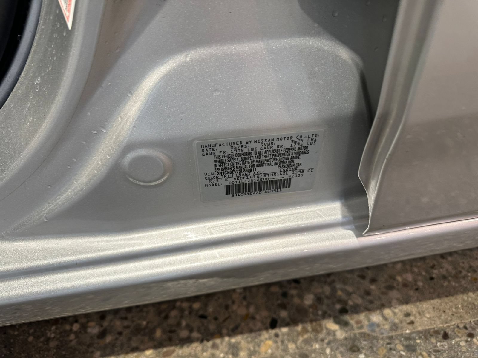 Used 2025 Nissan Versa SV FWD image 28