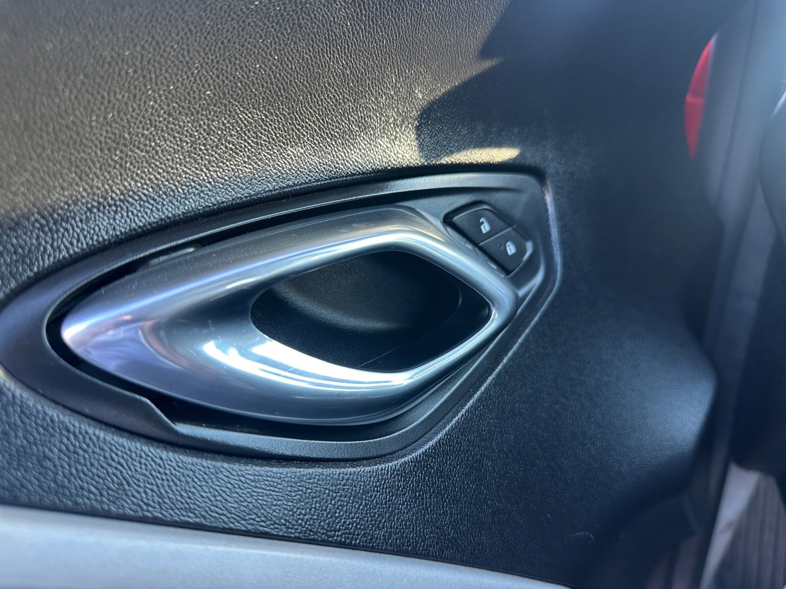 Used 2020 Chevrolet Camaro LT image 17