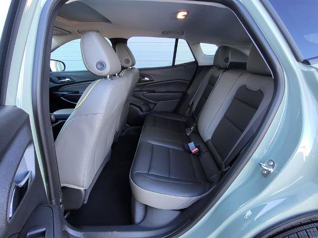 New 2026 Chevrolet Trax ACTIV w/ Sunroof Package image 24