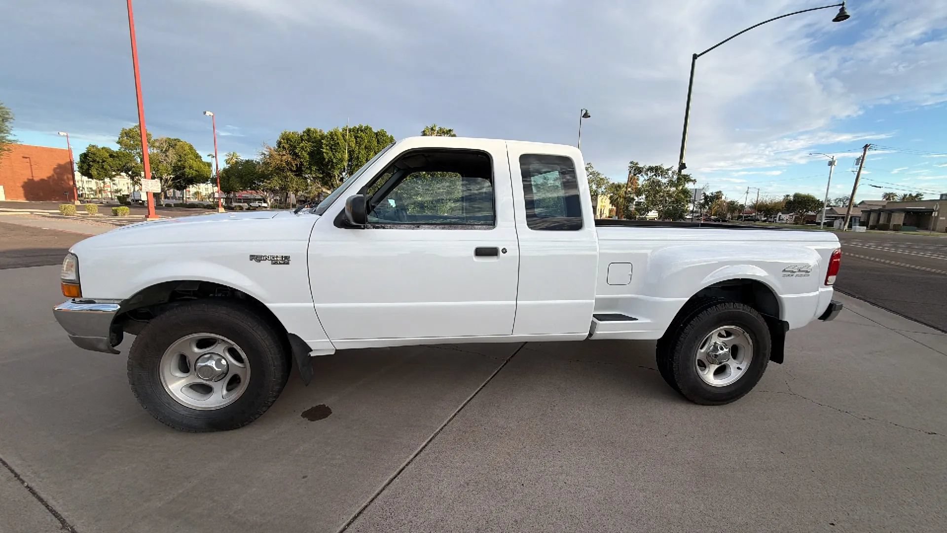 Used 2000 Ford Ranger 4x4 SuperCab image 2
