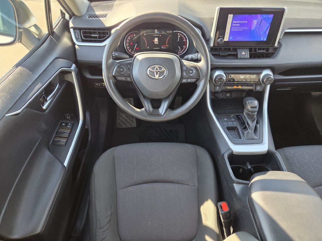 Used 2025 Toyota RAV4 XLE FWD image 14