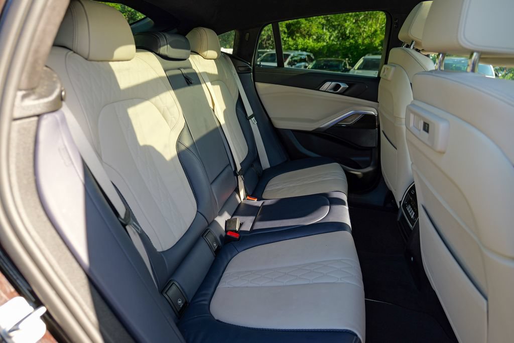 Used 2021 BMW X6 xDrive40i w/ Premium Package 2 AWD/4WD image 30