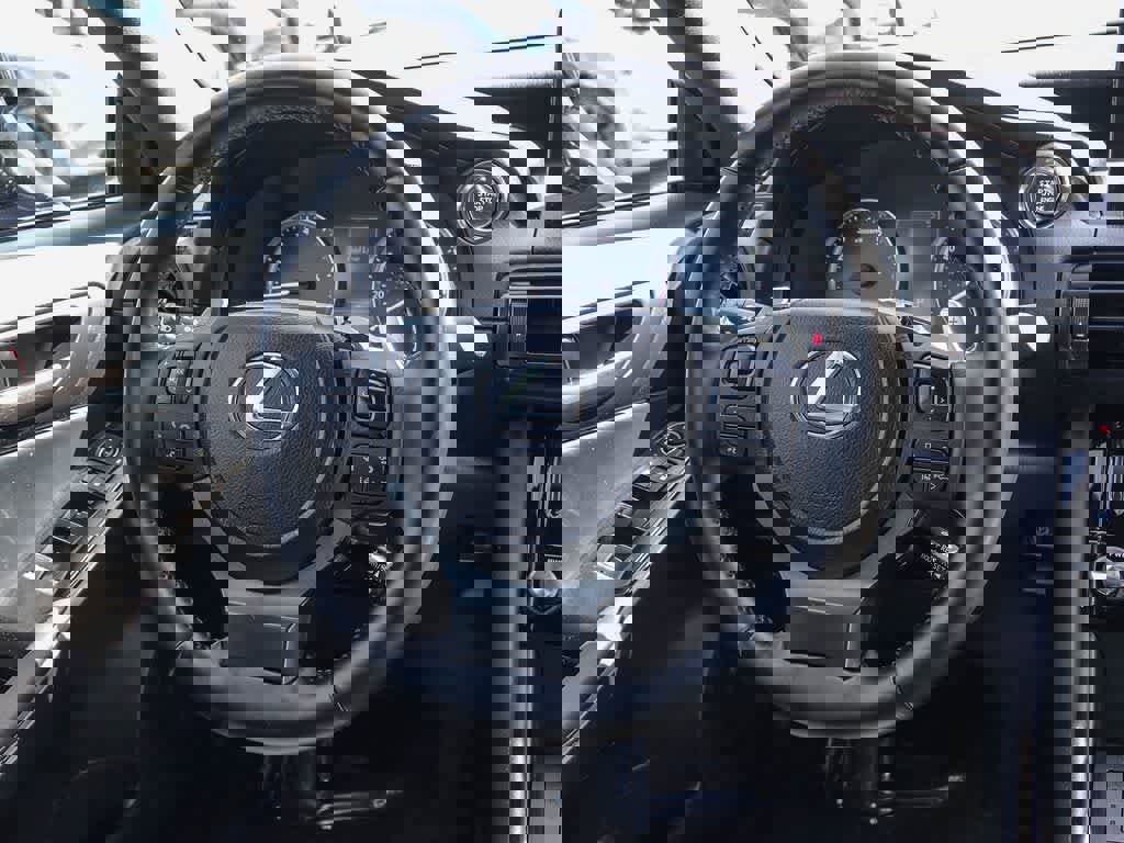 Used 2025 Lexus IS 300 F Sport image 14