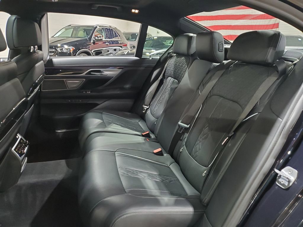 Used 2019 BMW 750i w/ Luxury Rear Seating Package image 26