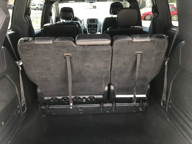 Used 2016 Dodge Grand Caravan R/T image 8
