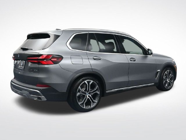 New 2026 BMW X5 xDrive50e AWD/4WD image 4