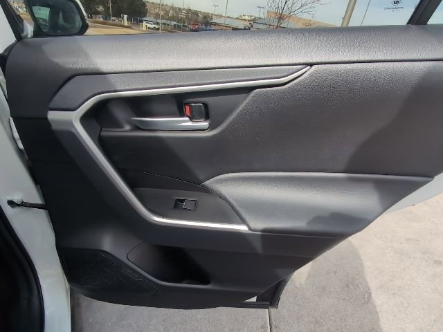 Used 2025 Toyota RAV4 XLE image 29