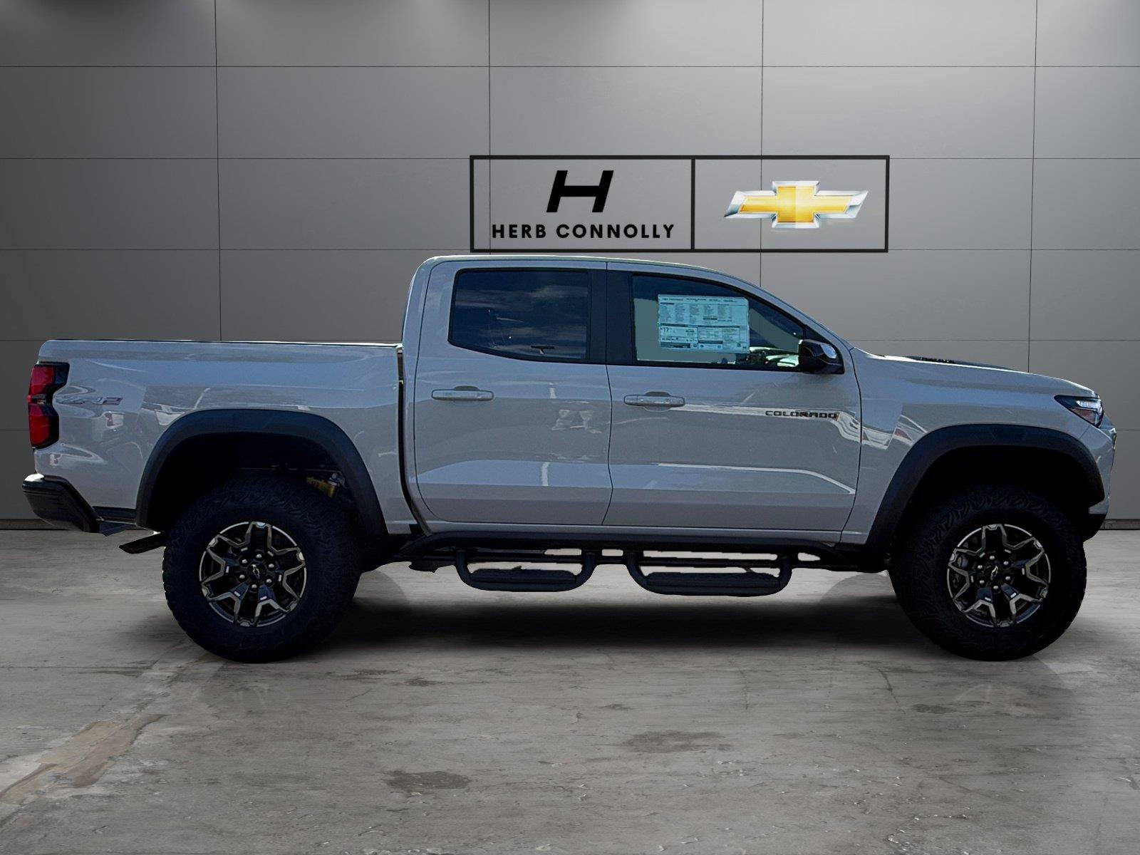 New 2026 Chevrolet Colorado ZR2 w/ Technology Package AWD/4WD image 6
