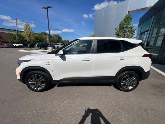 Used 2021 Kia Seltos LX AWD/4WD image 8