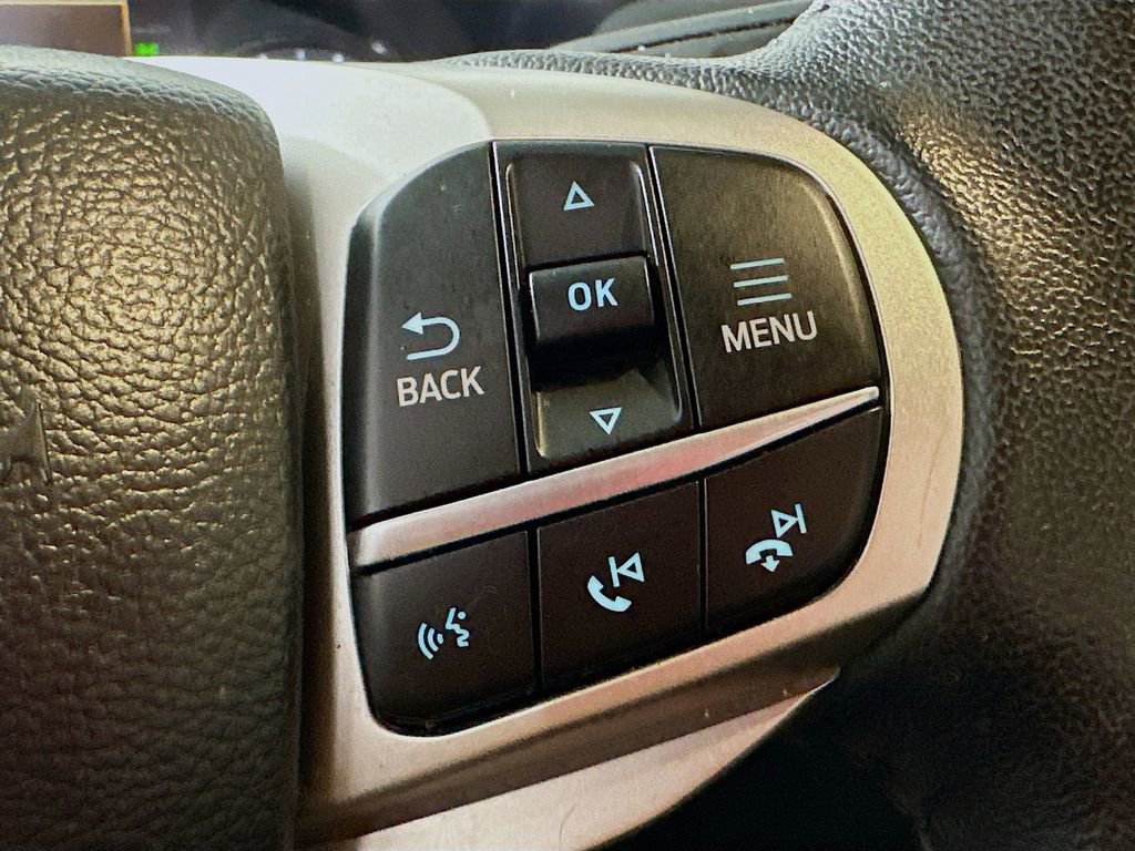 Used 2023 Ford Explorer XLT RWD image 23