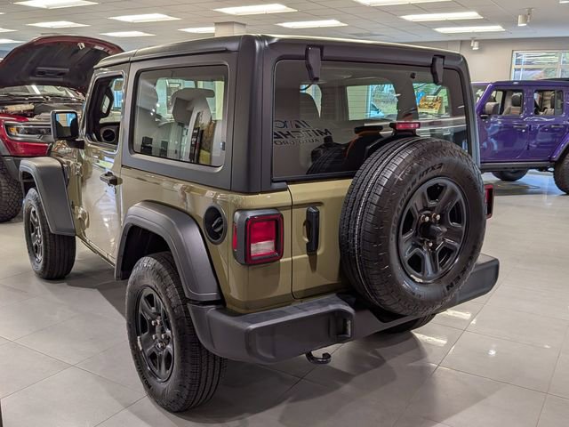 Used 2025 Jeep Wrangler Sport image 5