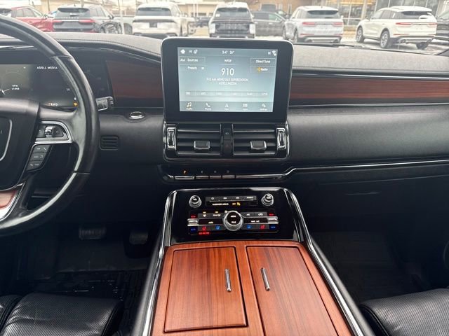 Used 2019 Lincoln Navigator Reserve image 19