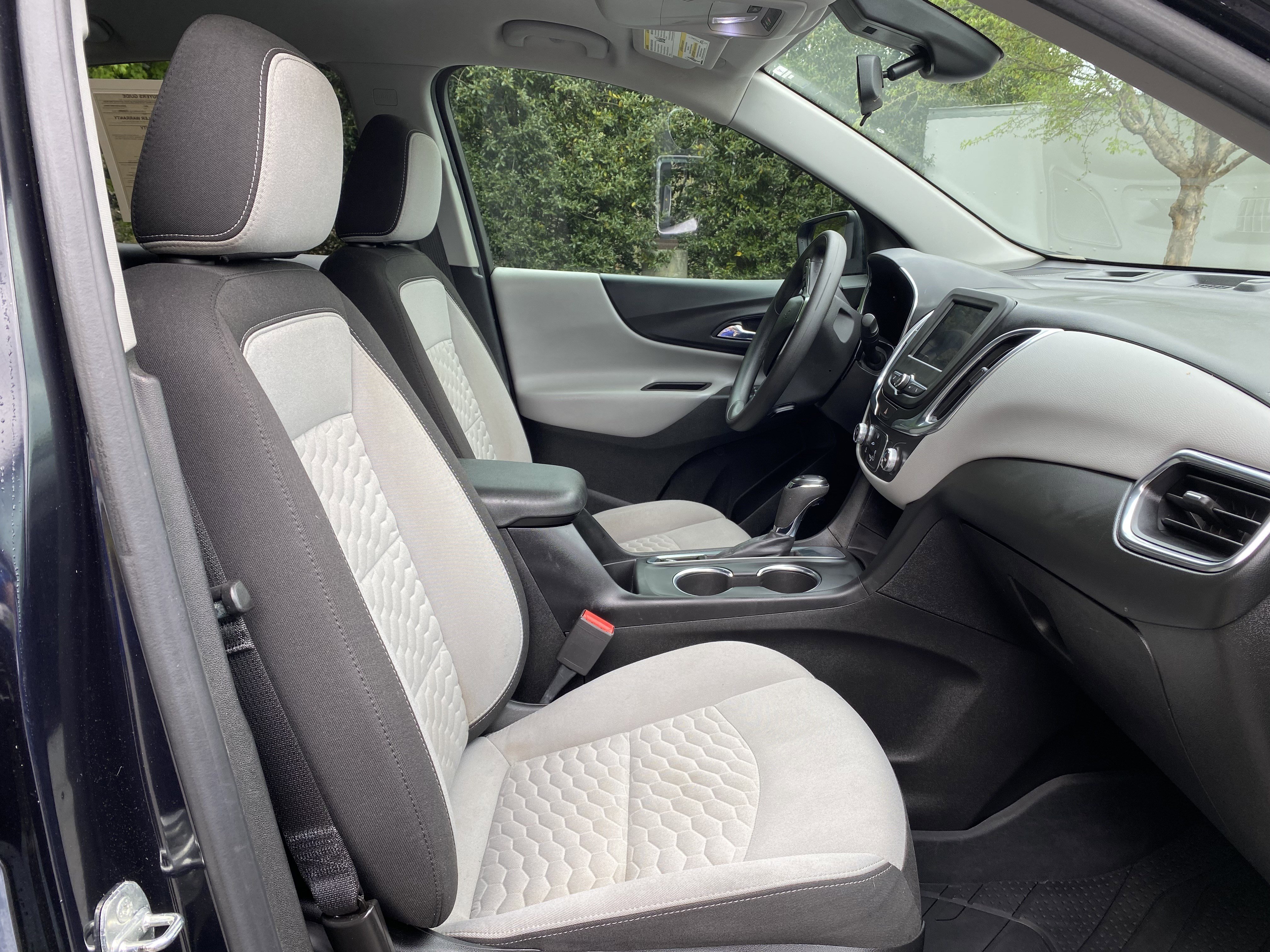 Used 2021 Chevrolet Equinox LS w/ LS Convenience Package image 30