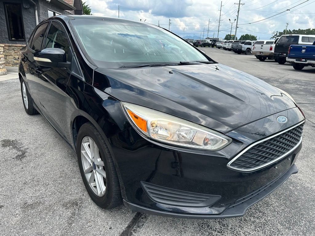 Used 2017 Ford Focus SE FWD image 5