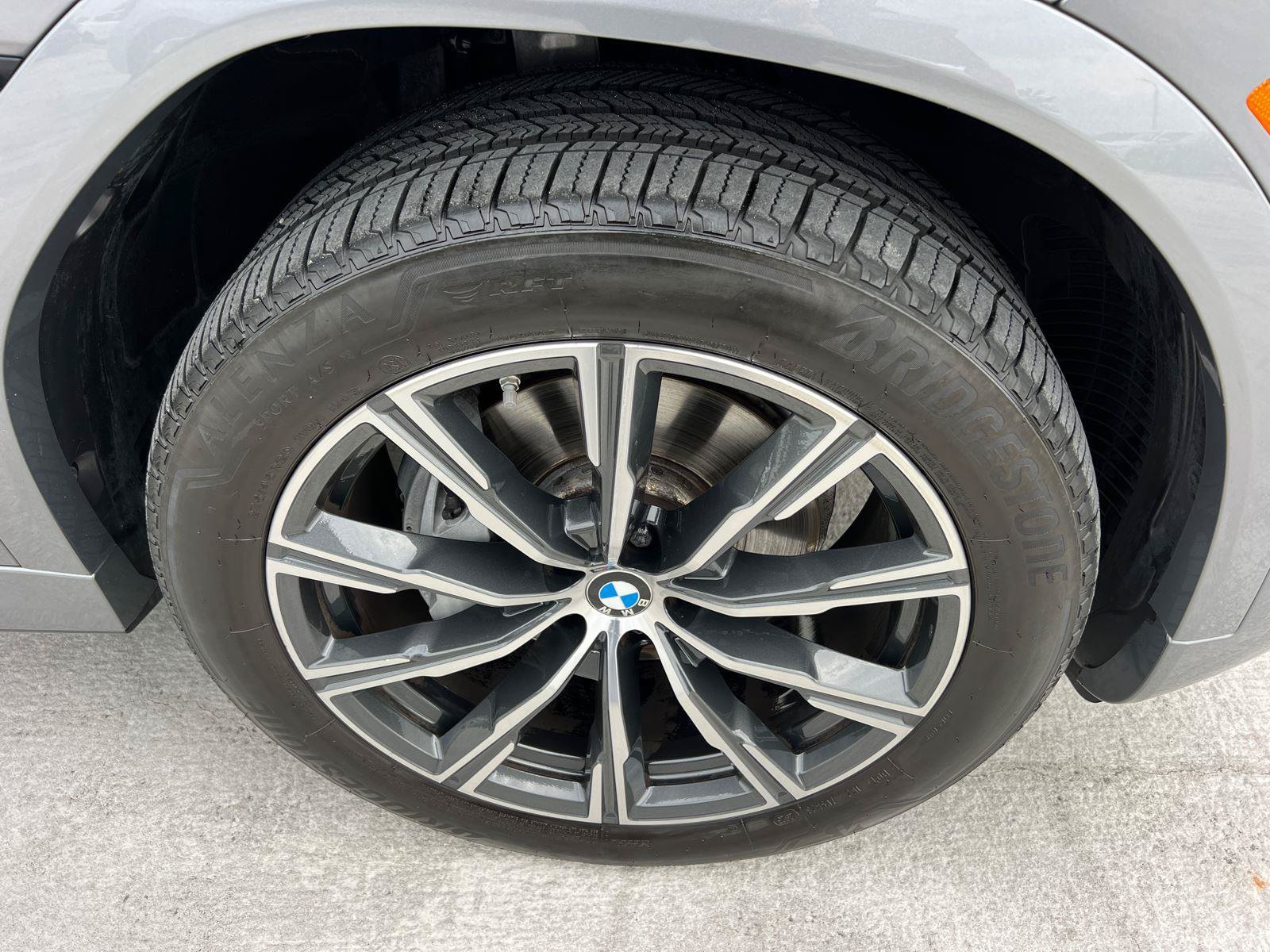Used 2026 BMW X6 xDrive40i AWD/4WD image 12