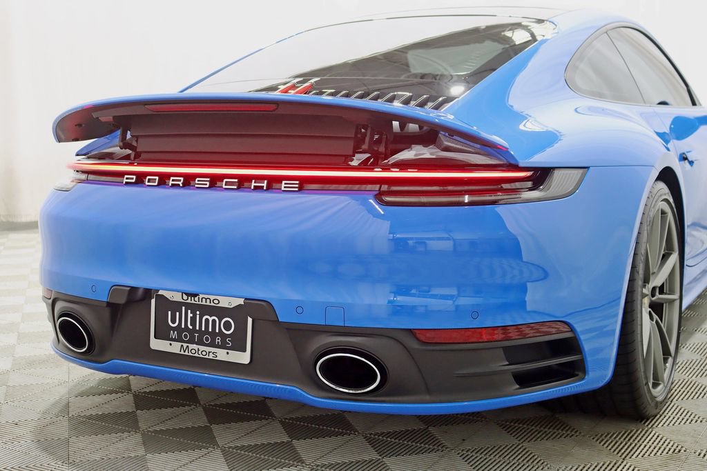 Used 2022 Porsche 911 Carrera RWD image 13