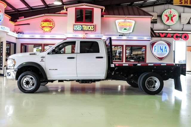 Used 2022 RAM 5500 Tradesman w/ Chrome Appearance Group AWD/4WD image 9