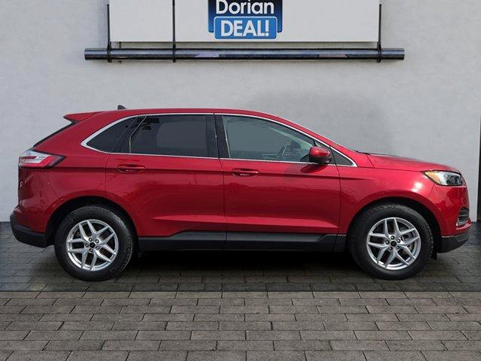 Certified 2023 Ford Edge SEL w/ Convenience Package AWD/4WD image 2