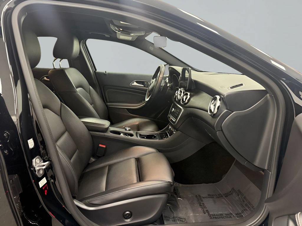 Used 2018 Mercedes-Benz GLA 250 4MATIC image 13