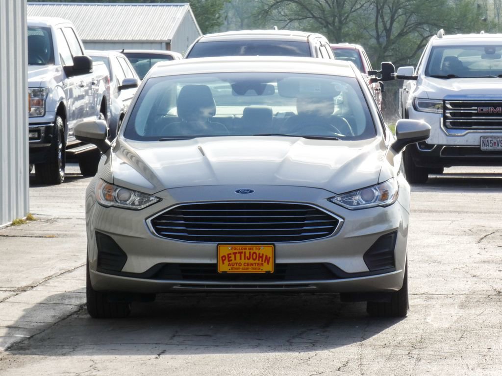 Used 2019 Ford Fusion SE FWD image 5