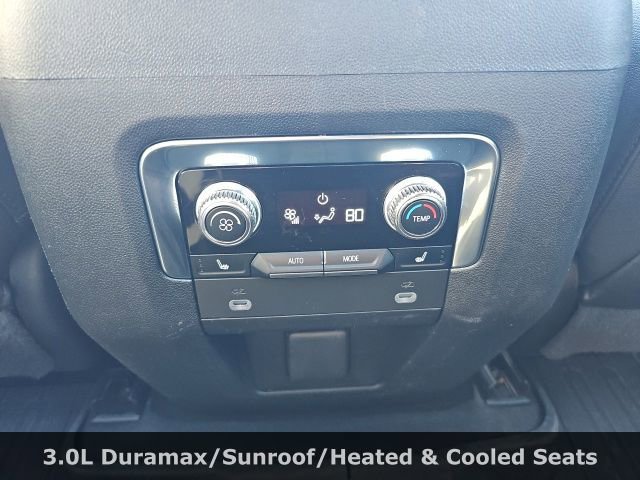 Used 2023 GMC Yukon XL SLT w/ SLT Premium Package image 31